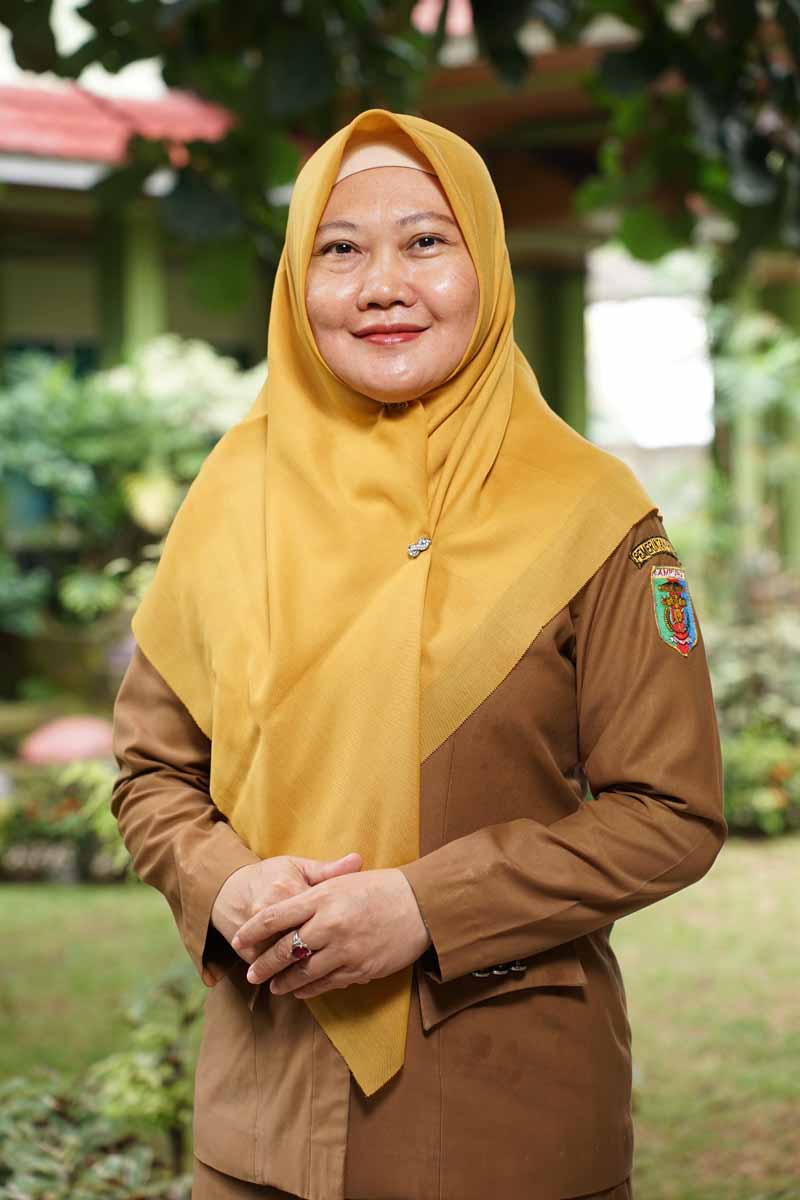 Hj. Ade Septinasari, S. Pd., M.Si.
