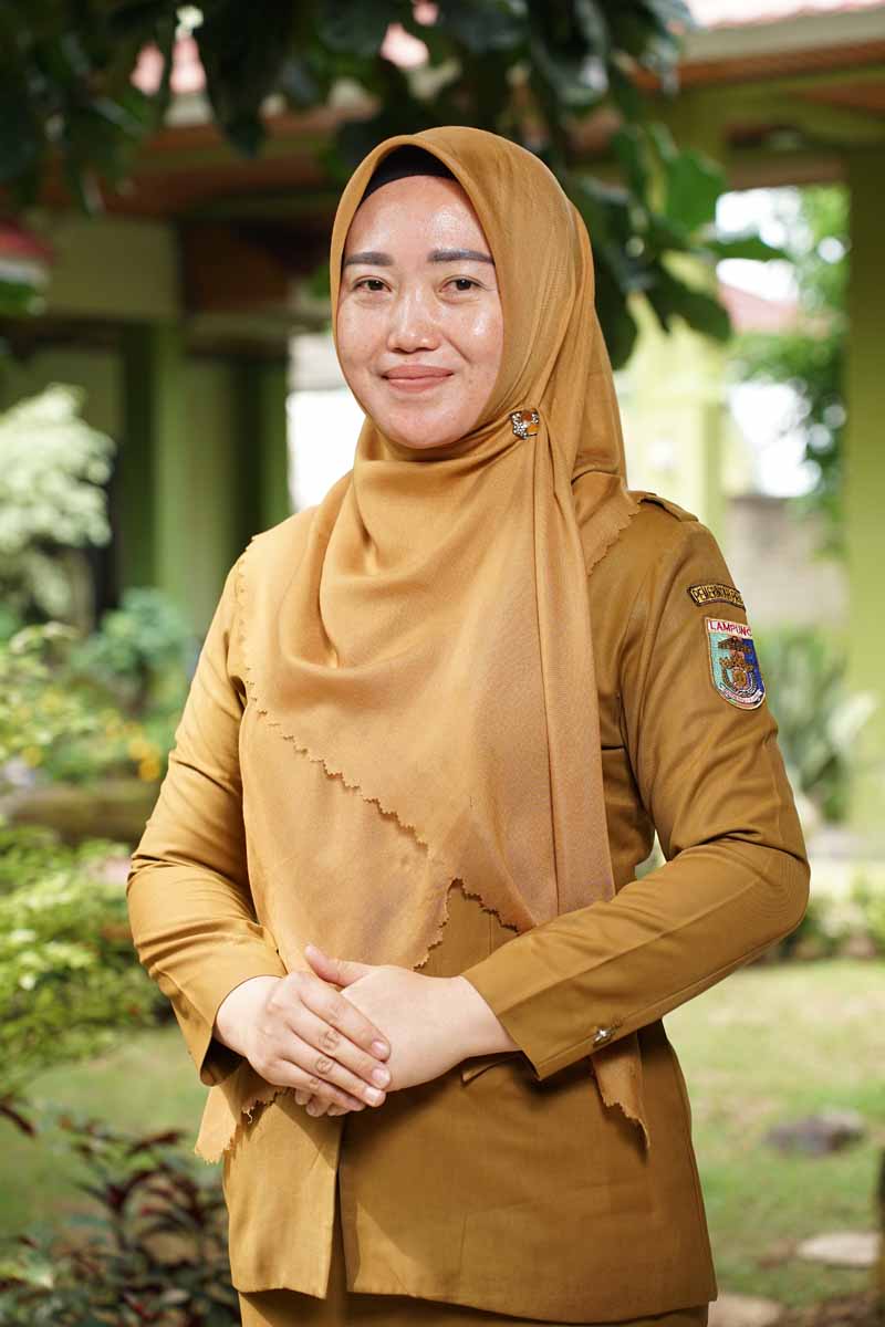 Herlin Nitasari, S.Pd.,  M.Pd.