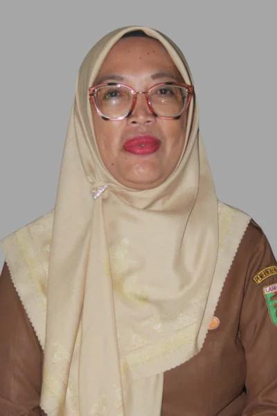 Simpatik Halia, S.Pd., M.Pd. (Pasfoto)
