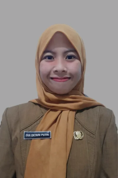Eka Oktari Putri, S.Pd.,Gr. (Pasfoto)